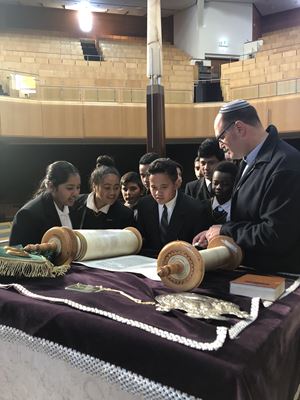 2018 Y7 Synagogue4