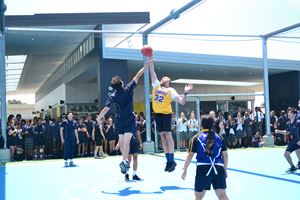 Basketball Staff v students 2020 1