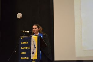 graduation-yr-12-2022-101