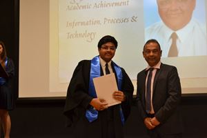 graduation-yr-12-2022-140