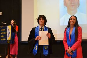 graduation-yr-12-2022-293
