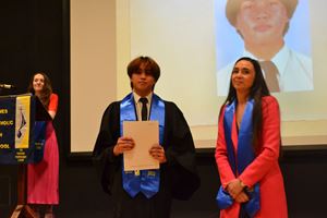 graduation-yr-12-2022-312