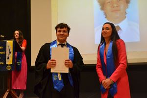 graduation-yr-12-2022-317