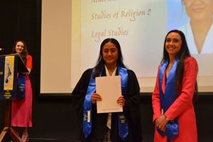 graduation-yr-12-2022-387