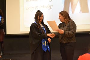graduation-yr-12-2022-434