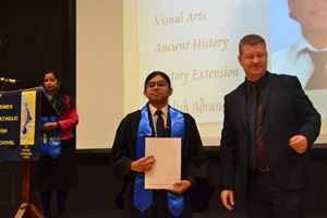 graduation-yr-12-2022-509