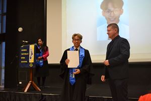 graduation-yr-12-2022-564