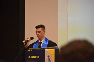 graduation-yr-12-2022-578