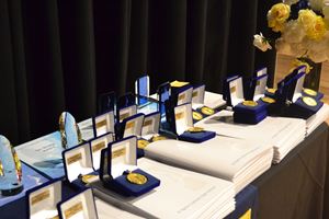 graduation-yr-12-2022-621
