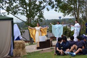 St Agnes Bethlehem Play 4 12 14  003