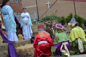 St Agnes Bethlehem Play 4 12 14  008