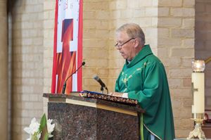 St Agnes Opening School Mass 6 February 2015  054