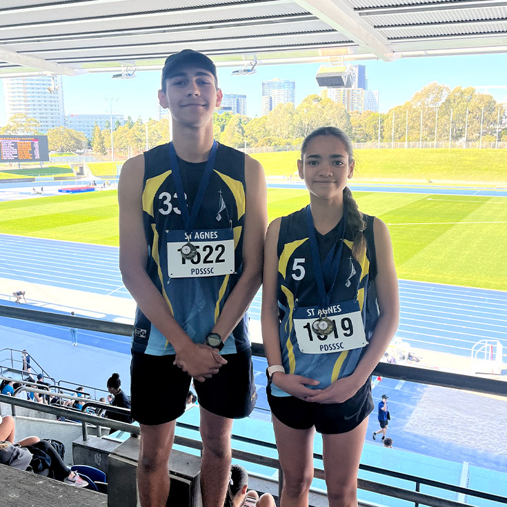 Students representing St Agnes Catholic High School Rooty Hill in cross country